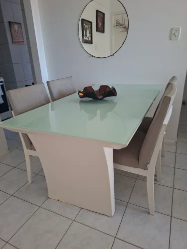 Mesa com 4 cadeiras