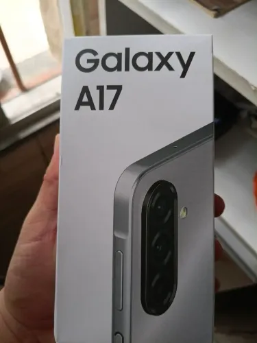 Samsung a17 lacrado 256 8 de RAM