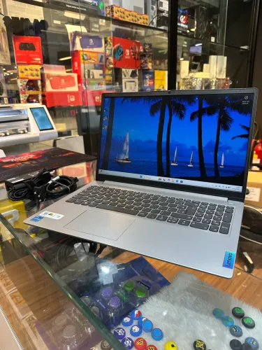 VENDO OU TROCO NOTEBOOK LENOVO IDEAPAD 1 i3 13ª GERAÇÃO 8GB RAM E SSD NMVE 256GB