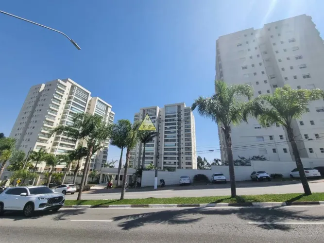 APARTAMENTO PARA LOCAÇÃO NO ALPHAVILLE 3 SUITES 4 GARAGEM AMPLA VISTA PARA ÁREA VERDE POR 