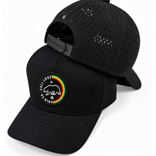 BONÉ CALI FURADINHO PRETO