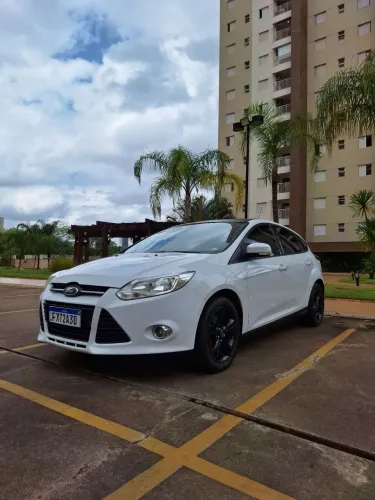 Ford Focus 1.6 S/se/se Plus Flex 8v/16v 5P 2015