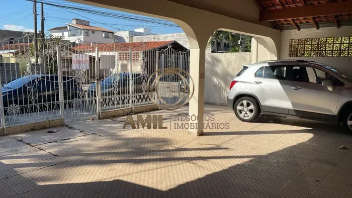 Aluga-se Casa, 120 m², 4 Quartos, 1 Suíte, 3 Vagas, Bairro Jardim Satélite - São José dos