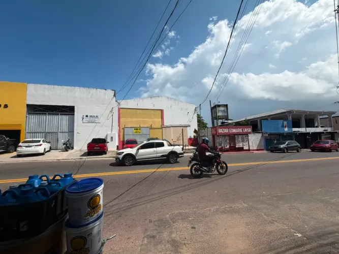 SANTO ANTONIO, ALUGO GALPAO COM 300M2 ENTRE COMPENSA E SANTO ANTONIO