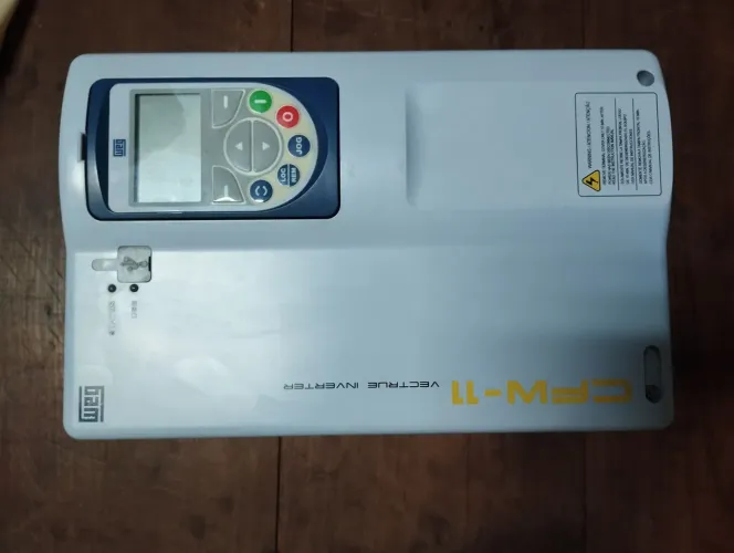Inversor de Frequência WEG CFw11 220volts 28A 10CV 28A