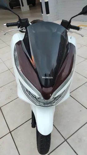 PCX 150 SUPER NOVA COM APENAS 16KM.