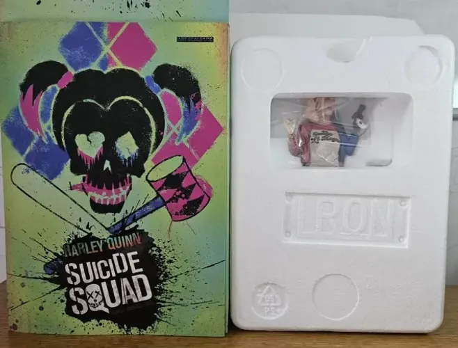 Estátua Arlequina Esquadrão Suicida (2016) Iron Studios 1/10
