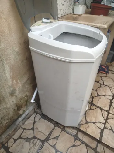 Tanquinho suggar 10kg com defeito no motor.