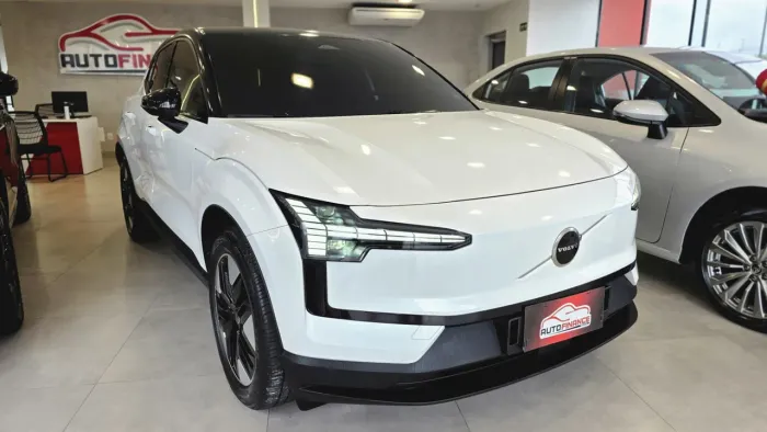 Volvo EX30 E60 Core (elétrico) 2024