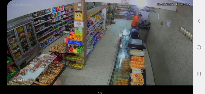 Vendo loja com padaria e mercadinho.