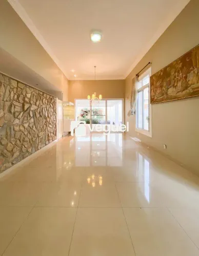 Casa Sobrado com 3 quartos, 3 suítes para alugar no Villa de Buenos Aires, Ribeirão Preto/
