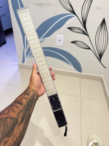 Iluminador Bastão Yn360 III