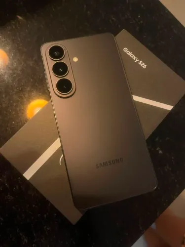Samsung S26