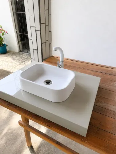 Pia escupida em porcelanato completa. 
