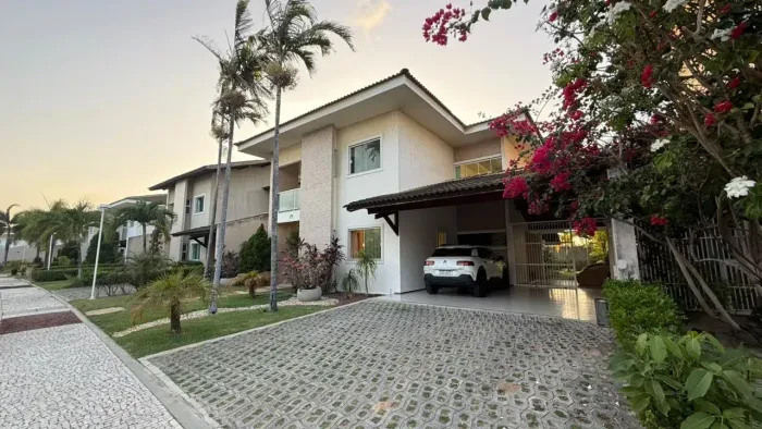 Casa em condomínio fechada no Eusébio / Ceará