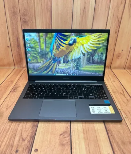 Notebook Samsung Book Seminovo com SSD NVMe
