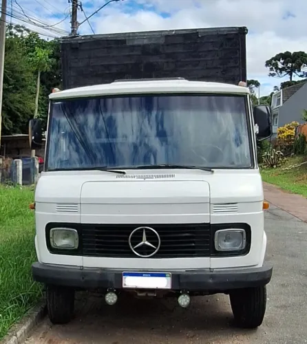 Mercedes-Benz 608 - Baú - Documentos OK
