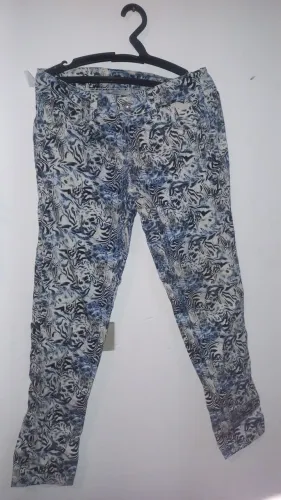 Roupas e acessórios
