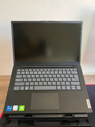 Notebook Lenovo V14
