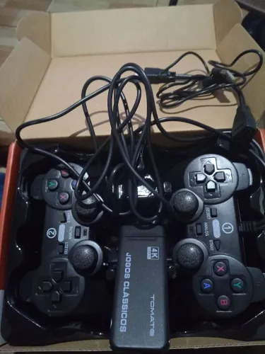 Comprei o controle mas já tinha ganhado outro vendo ele por 250 mas posso deixar por 200