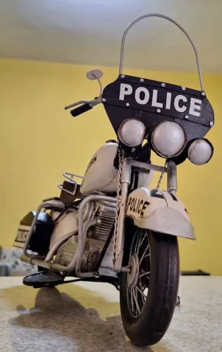 Moto miniatura para colecionador