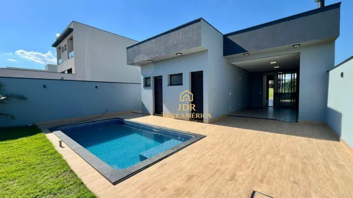 Casa com piscina à venda no Condomínio Recanto das Águas em Nova Odessa | 3 dormitórios |