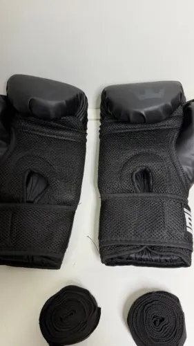 Luva de boxe BKS Sports 14oz preta com bandagens