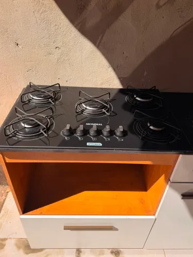 Fogão cooktop com armário