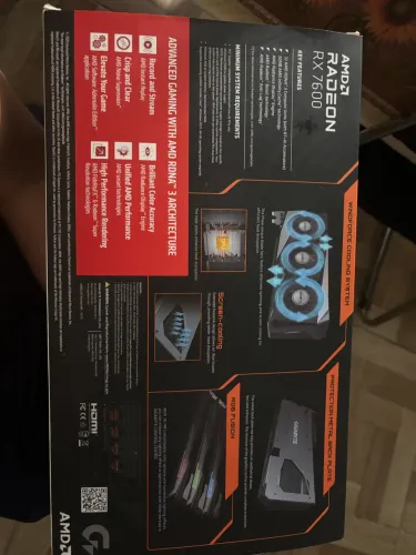 Placa de vídeo RX 7600 
