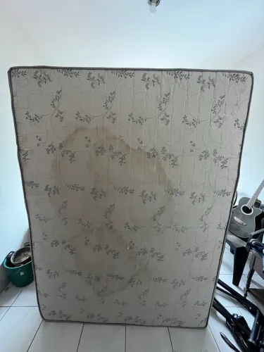Vendo base de colchão de casal 