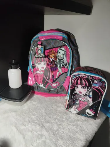 Kit Novo Monster High Draculaura Mochila + Lancheira + Garrafinha + Pote