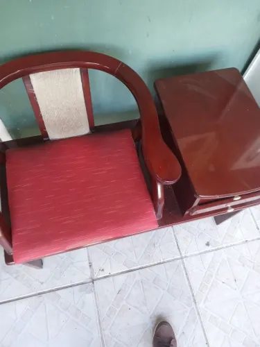 Antiga cadeira de telefone.