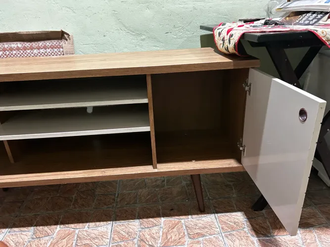 Rack E Painel Tv 50 Polegadas Com Mesinha Marrom E Off White