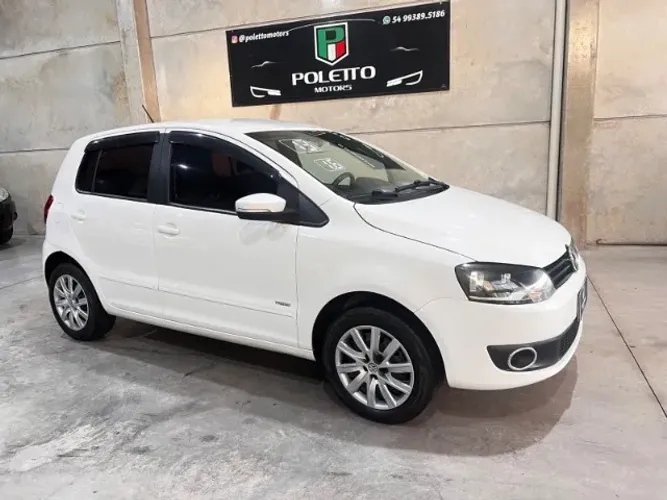 Volkswagen Fox 1.6 MI Total Flex 8V 5P 2013
