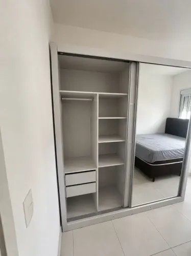 Guarda roupa, entrega e montagem