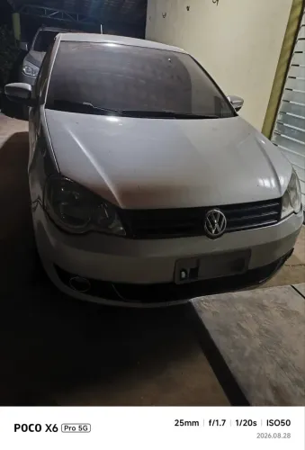 Volkswagen Polo Sedan 1.6 MI Total Flex 8V 4P 2013