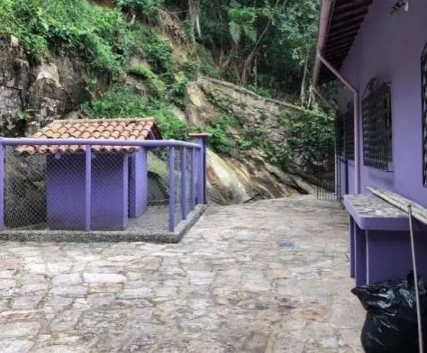 Casa tipo Sobrado Isolado em Condomínio Fechado para Locação no Morro Santa Terezinha  San