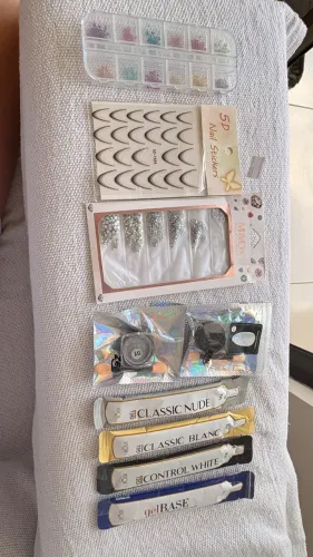 Produtos de decoração nail e brocas