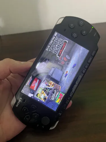 PSP 3010 - Sony Destravado em excelente estado!