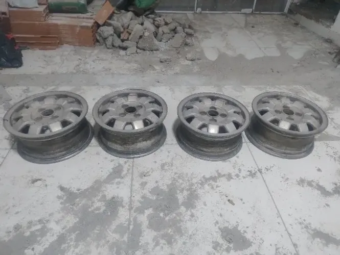 4 rodas liga leve 13 pra Palio ou Uno