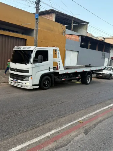 Vendo esse caminhão Volks 9-170 em otimos estado de conservação 
