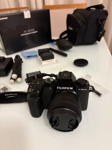 Câmera FujiFilm X-S10 Mirrorless 4K + Lente FujiFilm XC15-45mmF3.5-5.6 OIS PZ