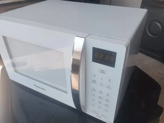 Microondas Panasonic 43 litros grande