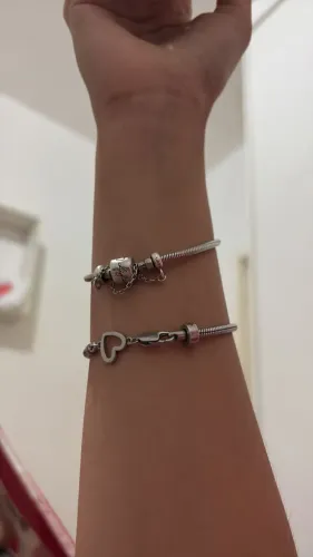Vendo pulseira vivara, pouquíssimo mês de uso 