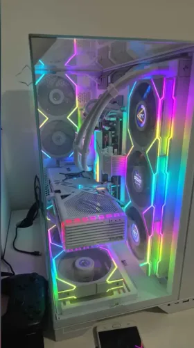 PC Gamer - 7800x3d 48gb RTX4090 24gb