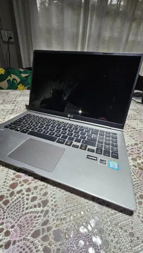 Notebook LG Gram 15? - Ultra Leve (Menos de 1kg) | Intel Core i5 | SSD 500GB