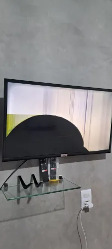 Tv tcl 32 pol. com tela Quebrada para retirada de Peças 