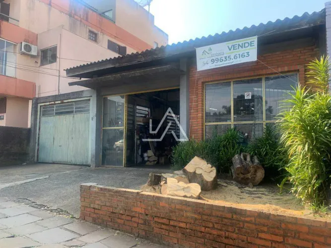 VENDE-SE IMÓVEL RESIDENCIAL E COMERCIAL