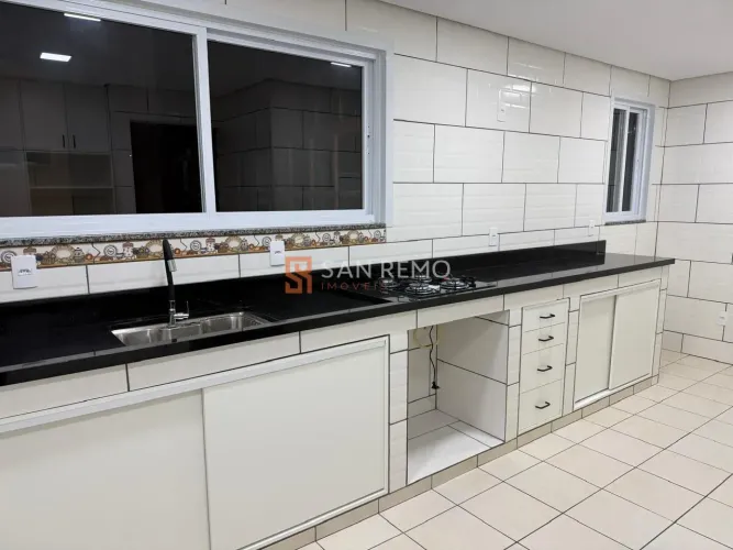 Rio Tavares | Casa 4 quartos, sendo 1 suite