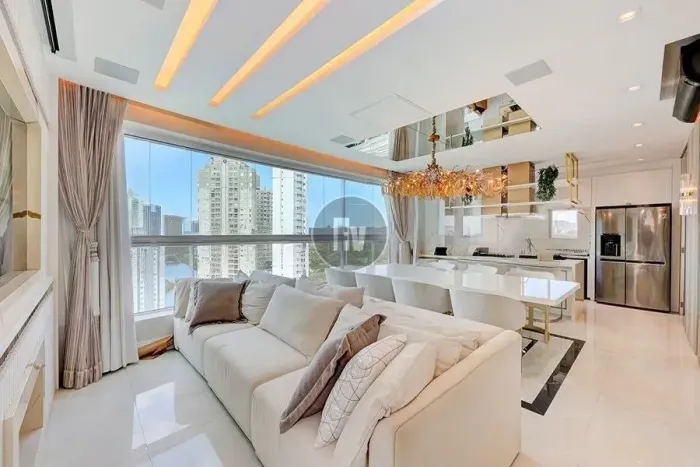 Cobertura Duplex 4 Suítes Decorada Aluguel Anual em Balneário Camboriú
